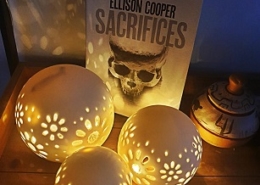 Sacrifices de Ellison Cooper (éditions du Cherche Midi)