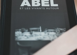 Et autour les vivants de Barbara Abel (éditions Belfond)