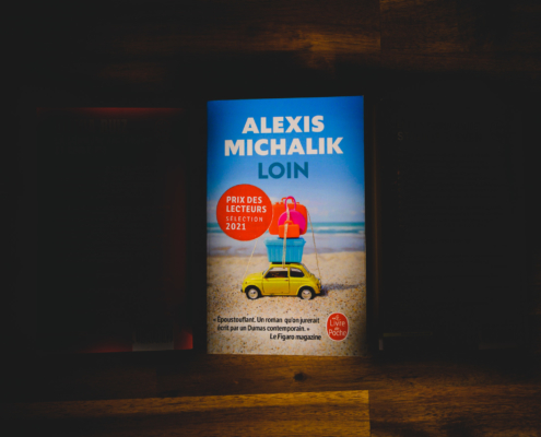 Loin d'Alexis Michalik (éditions Le livre de poche)